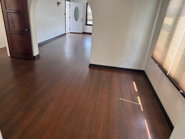 Foto del edificio - 43 Belmont Ave
