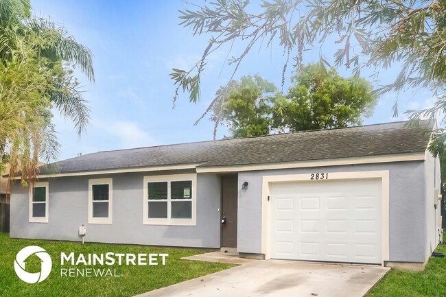 Building Photo - 2831 SE Melaleuca Blvd