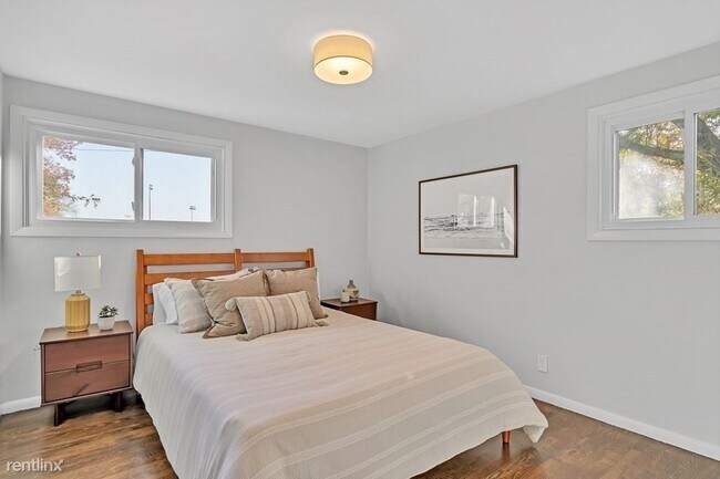 Foto del edificio - 3 br, 2 bath House - 9 Cutter Rd