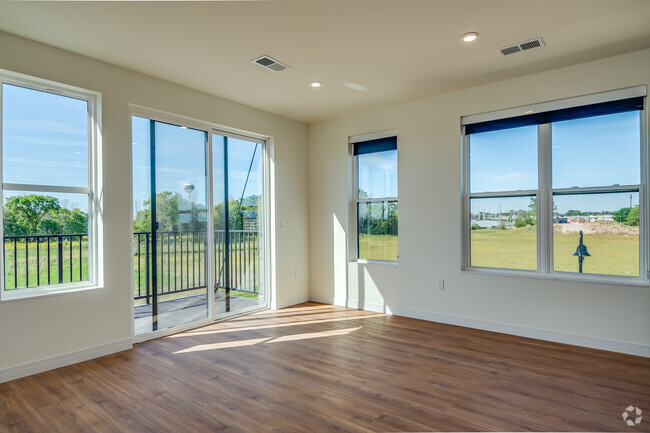 Building Photo - The Apartments at North Town