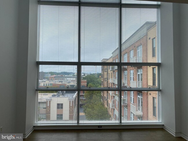 Foto del edificio - 444 W Broad St