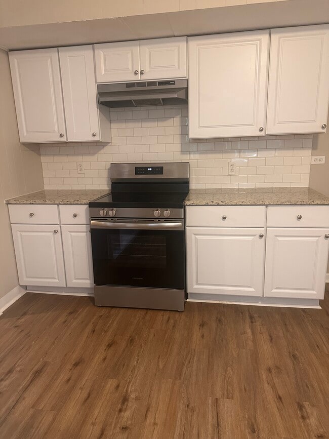 Building Photo - 45 Garden St