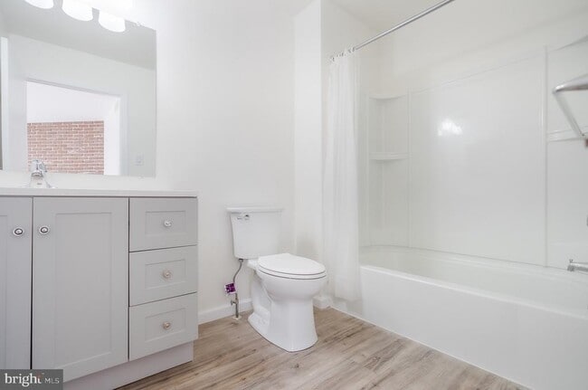 Building Photo - 1810 Woodhollow Dr