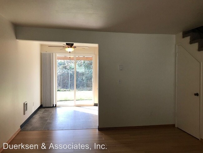 Building Photo - 136-140 NE Conifer Blvd
