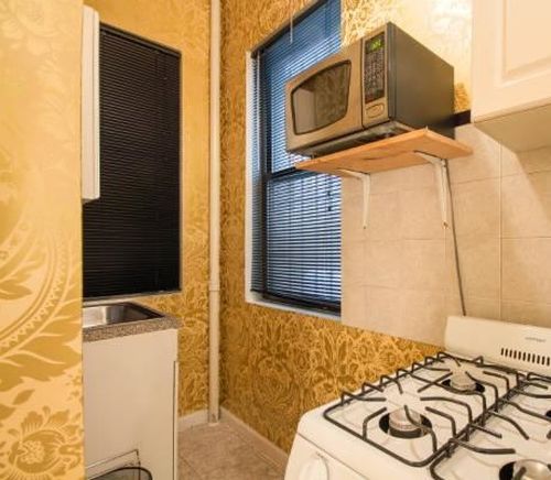 Foto del edificio - 523 E 13th St
