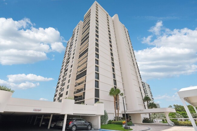 Foto del edificio - 5380 N Ocean Dr