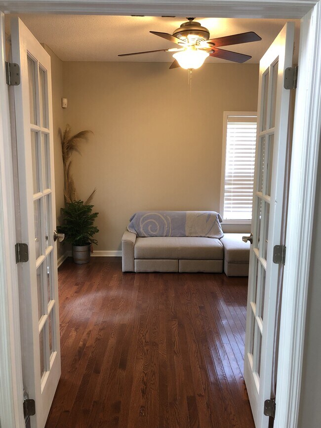 Foto del edificio - 1343 Chadwick Shores Dr