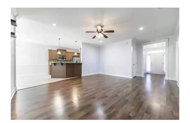 Building Photo - 211 Gray Fox Xing