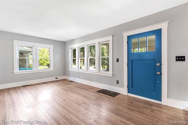 Building Photo - 506 Gardenia Ave