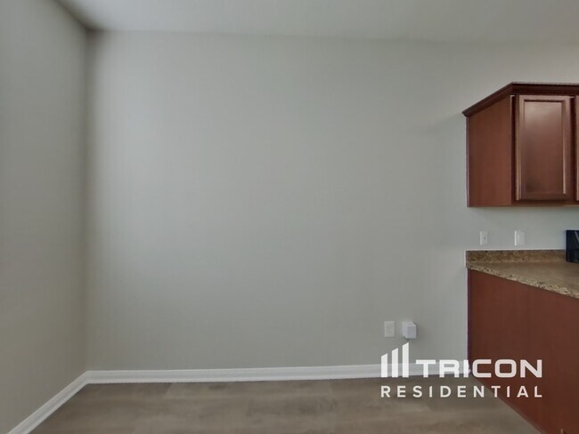 Foto del edificio - 24069 Wilde Dr