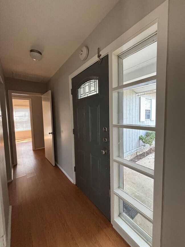 Building Photo - GREEN BRIAR