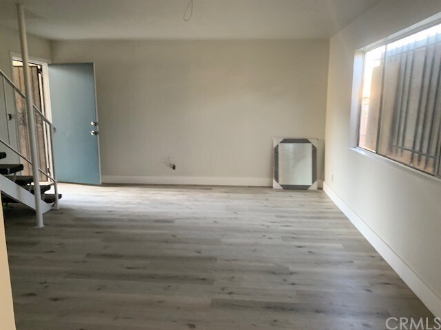 Building Photo - 600 N Rose Ave