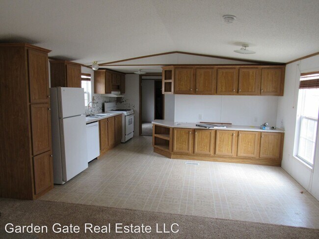 Building Photo - 3 br, 2 bath House - 541 N 1st