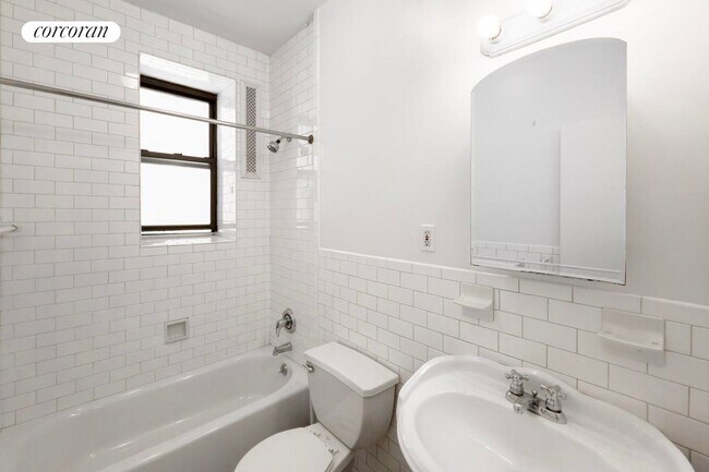 Foto del edificio - 2841 Broadway