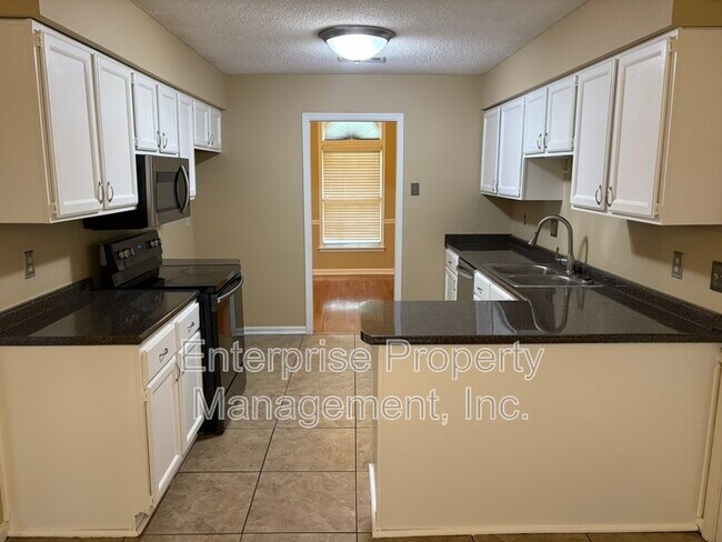 Foto del edificio - 7028 Boxborough Cove