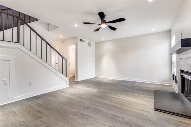 Foto del edificio - 2228 Colony Ct