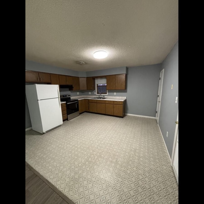 Building Photo - 12965 Rte C