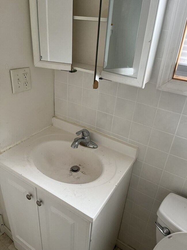 Foto del edificio - 1 Bed 1 Bath Duplex