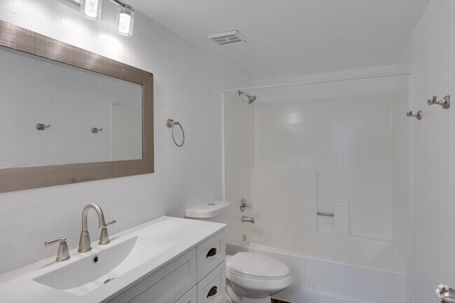 1 habitación, 1 baño, 680 pies cuadrados, baño - The Pacifica