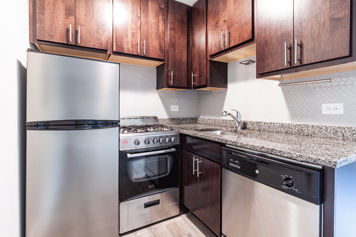 Foto principal - 525 W Surf St