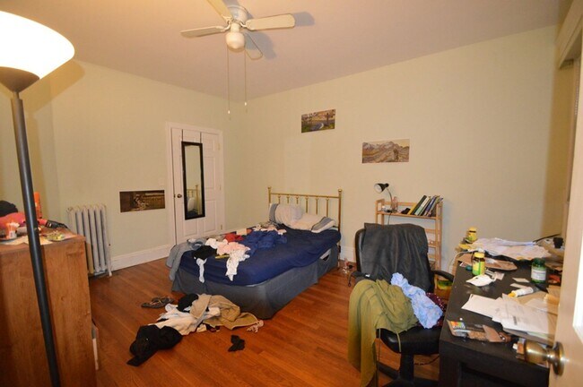 Coolidge Corner Brownstone - Coolidge Corner Brownstone Apartment