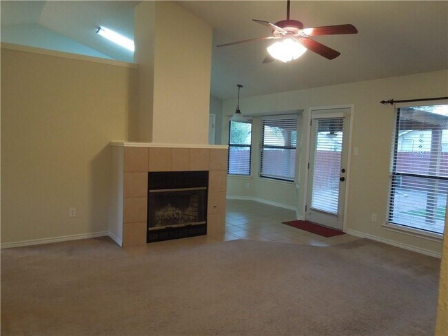 Foto del edificio - 2013 Yaupon Trail