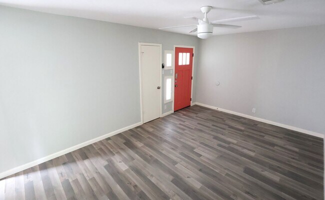 Foto del edificio - 7205 Tumbleweed Dr