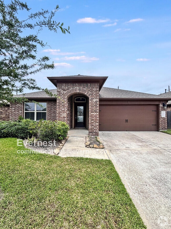Building Photo - 7418 Highland Chase Dr