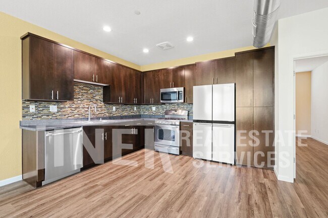 Foto del edificio - 883 Graphite Ln