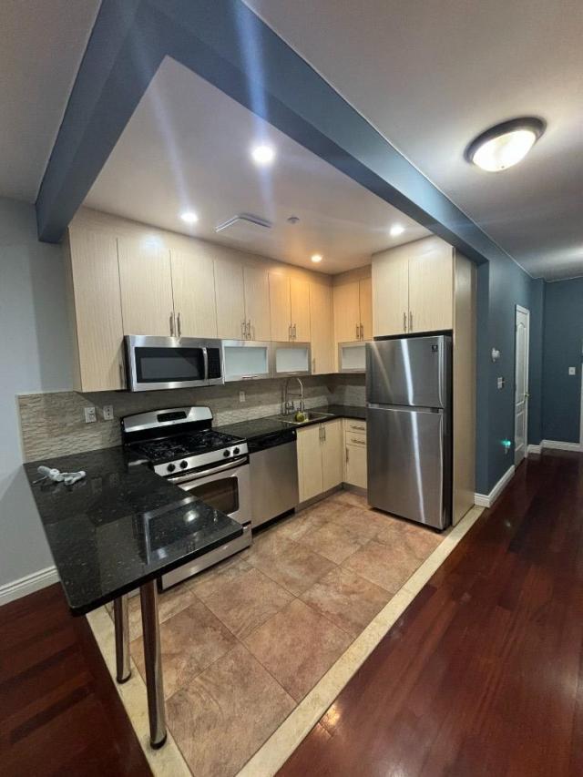 Foto del edificio - 1 bedroom in Brooklyn NY 11229