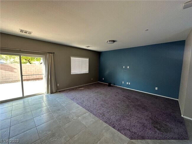 Foto del edificio - 2821 Rainy Meadows Ave