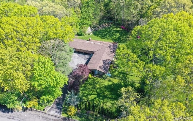 Photo - 20 Cherry Ln House