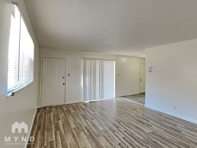 Foto del edificio - 1277 Arnold Dr