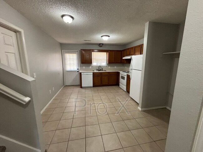 Foto del edificio - 3409 SW Victoria Pl