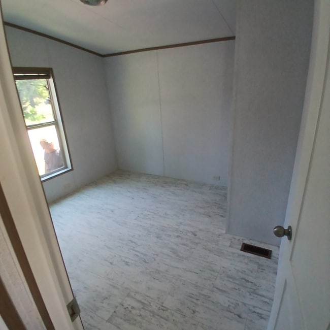 Building Photo - 259 Ceceile St
