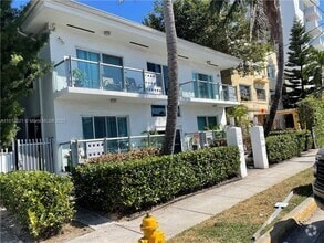 Building Photo - 7171 Bay Dr