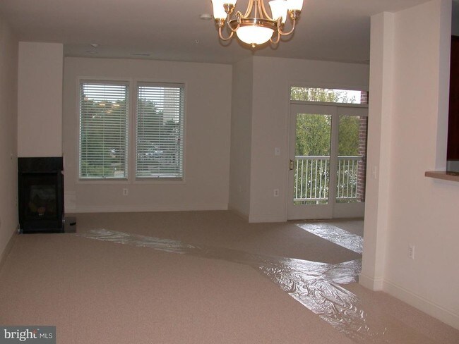 Building Photo - 10205 Wincopin Cir