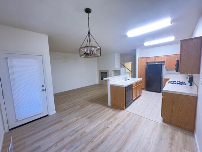 Foto del edificio - 6141 Ingleston Dr