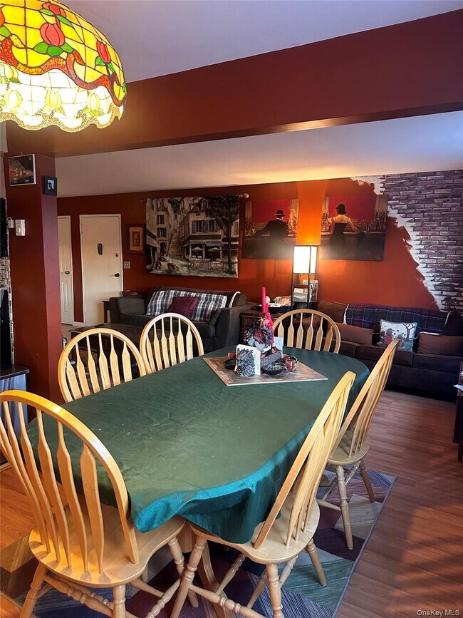 Foto del edificio - 10 Oakwood Terrace