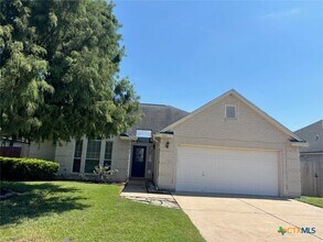 Building Photo - 111 Hackamore Ln