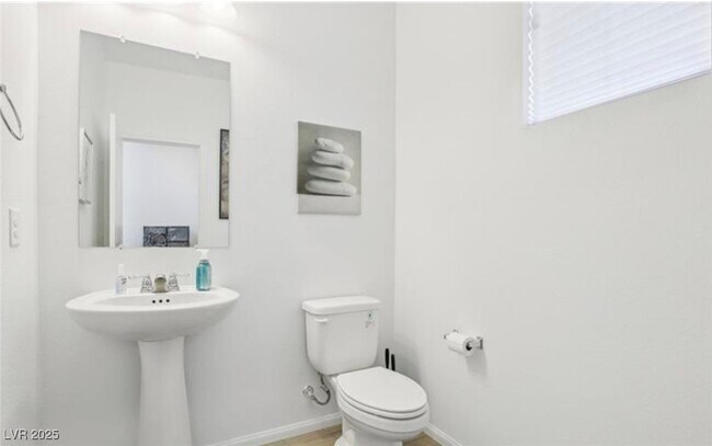 Foto del edificio - 10396 Thurso Ave