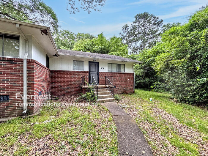 Primary Photo - 112 N Germantown Rd