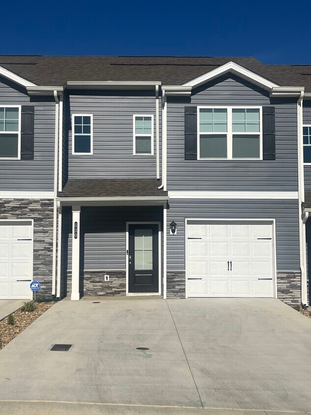Primary Photo - 530 Vogt Dr