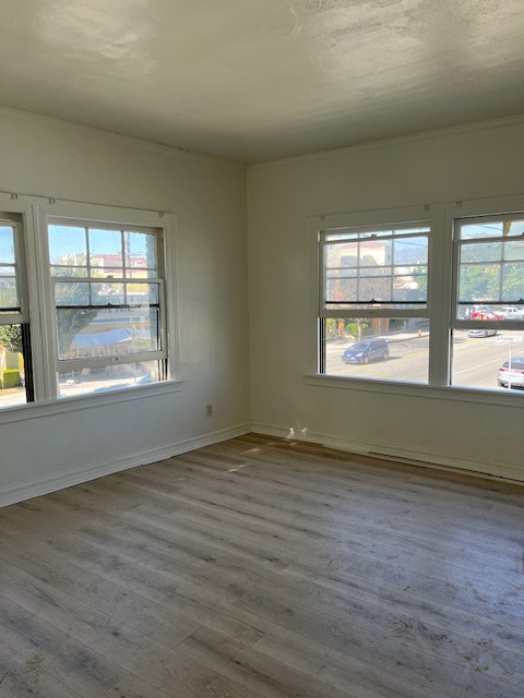 Living room - 1202 S Glendale Ave