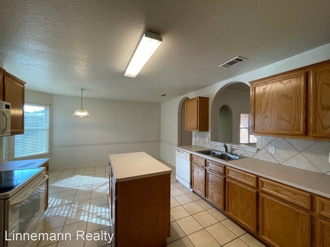 Building Photo - 3 br, 2 bath House - 3404 Little John Drive