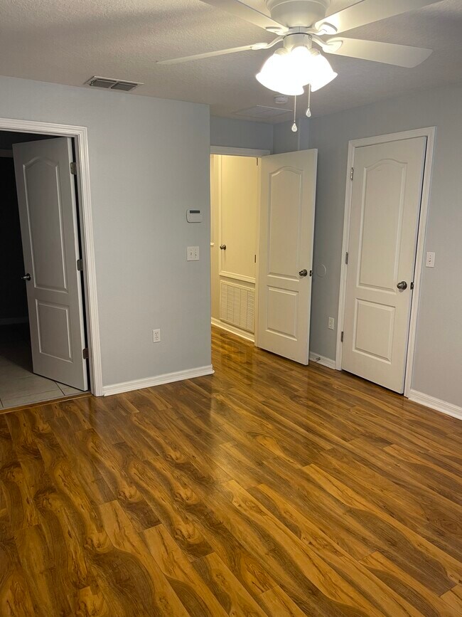 Foto del edificio - 4152 Winding Vine Dr