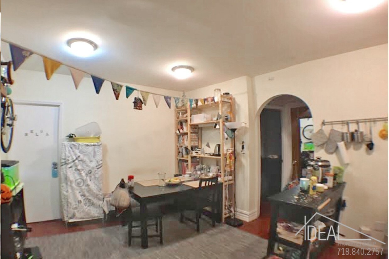 Primary Photo - 411 13th St