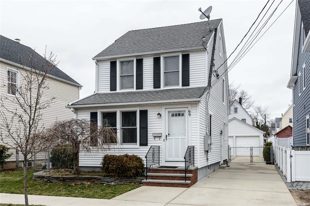 Primary Photo - 69 Princeton St