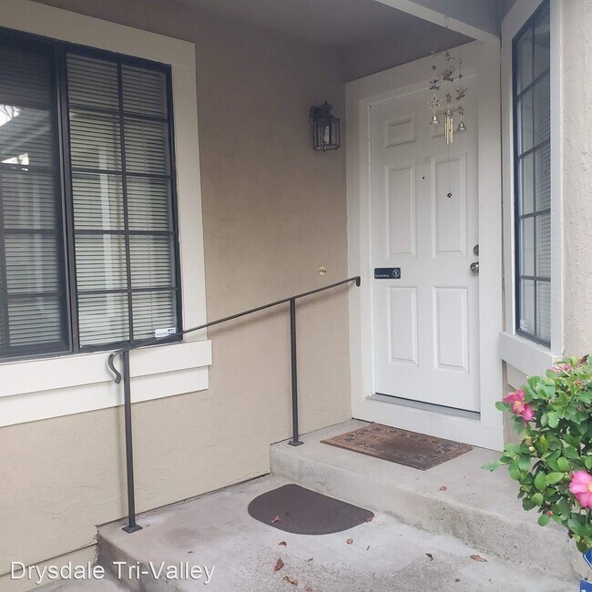 Building Photo - 2 br, 2 bath House - 4711 Mulqueeney CMN