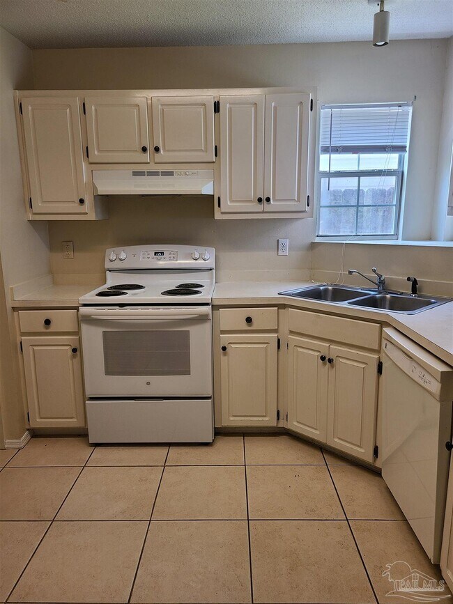 Foto del edificio - 137 Mirabelle Cir